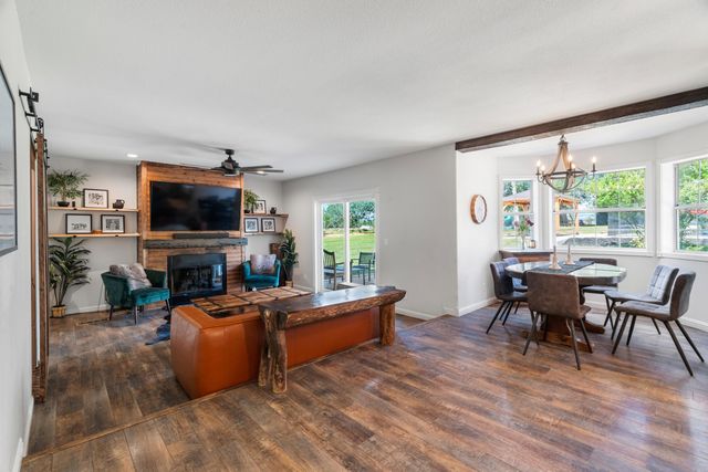 1355 Hope Lane, Redding, CA 96003