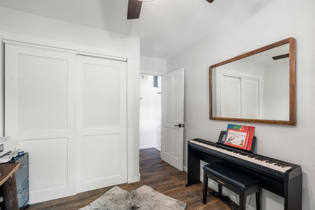 1355 Hope Lane, Redding, CA 96003