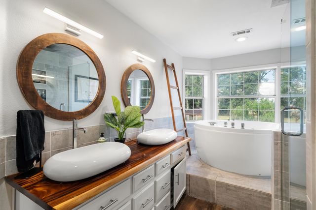 1355 Hope Lane, Redding, CA 96003