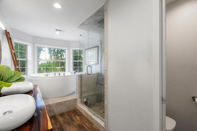 1355 Hope Lane, Redding, CA 96003