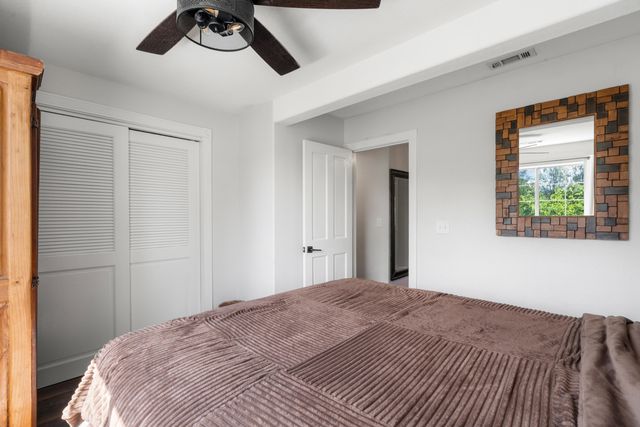 1355 Hope Lane, Redding, CA 96003