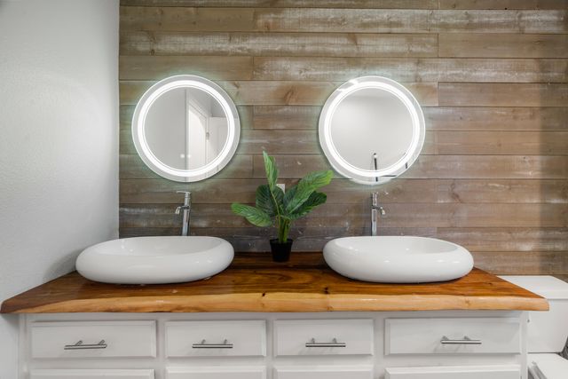 1355 Hope Lane, Redding, CA 96003