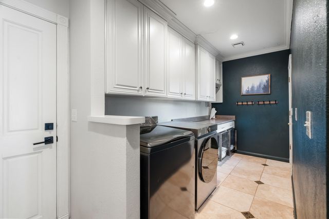 1355 Hope Lane, Redding, CA 96003