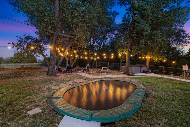 1355 Hope Lane, Redding, CA 96003