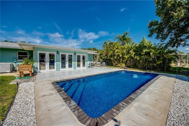 4339 PELICAN BLVD, Cape Coral, FL 33914