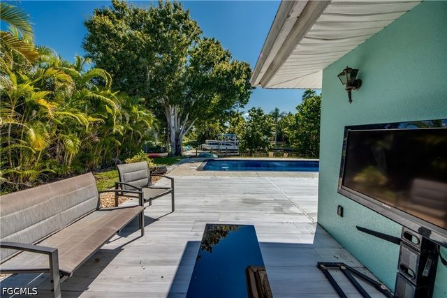 4339 PELICAN BLVD, Cape Coral, FL 33914