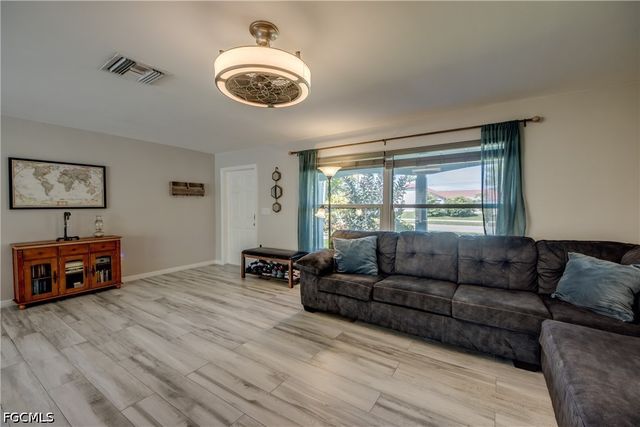 4339 PELICAN BLVD, Cape Coral, FL 33914