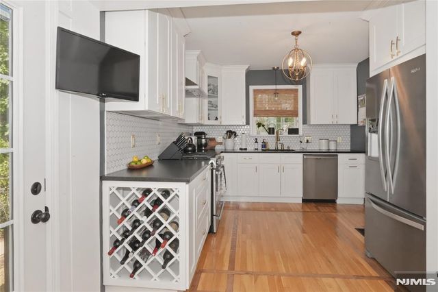 6 Cherry, Caldwell, NJ 07006
