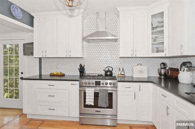 6 Cherry, Caldwell, NJ 07006