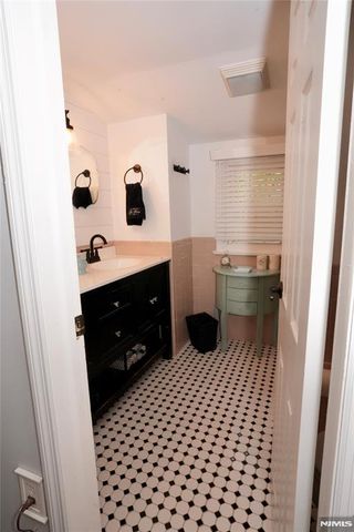 6 Cherry, Caldwell, NJ 07006