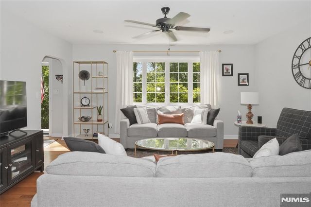 6 Cherry, Caldwell, NJ 07006