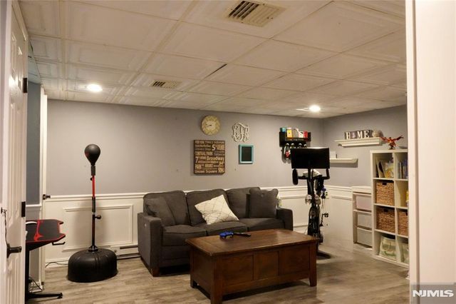 6 Cherry, Caldwell, NJ 07006