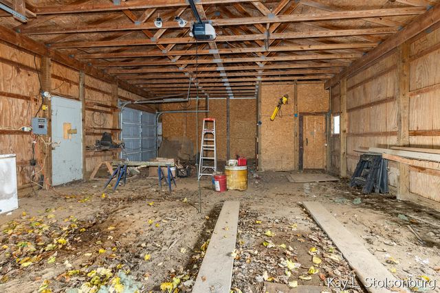 5508 E Butler Road, Dowling, MI 49050