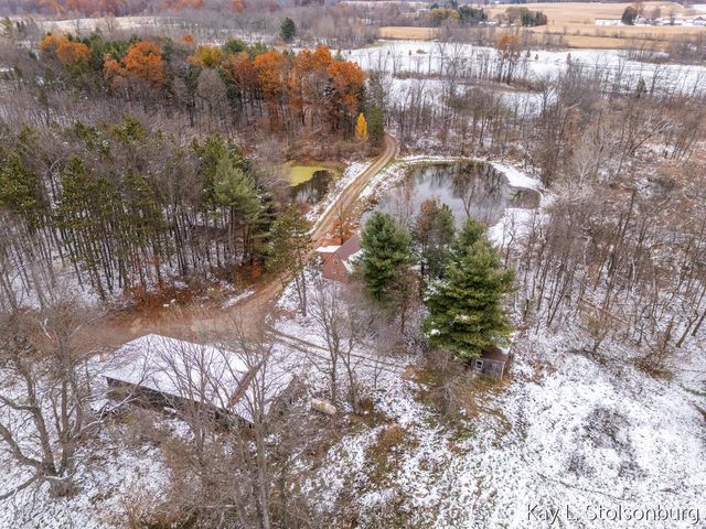 5508 E Butler Road, Dowling, MI 49050