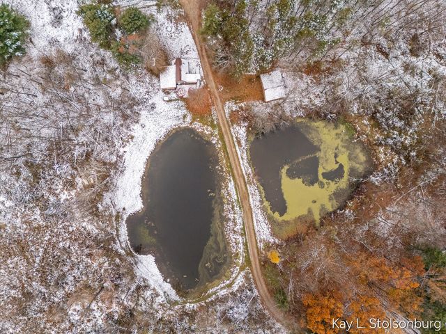 5508 E Butler Road, Dowling, MI 49050