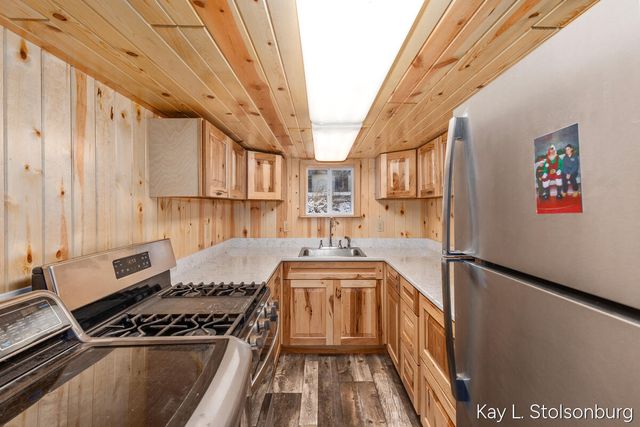 5508 E Butler Road, Dowling, MI 49050