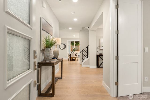 7238 NE 129th Street, Kirkland, WA 98034