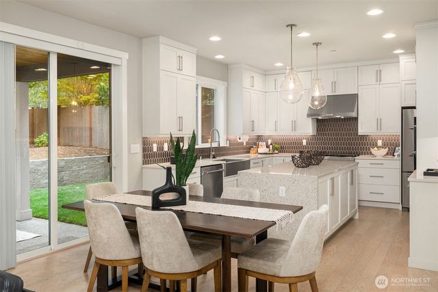 7238 NE 129th Street, Kirkland, WA 98034