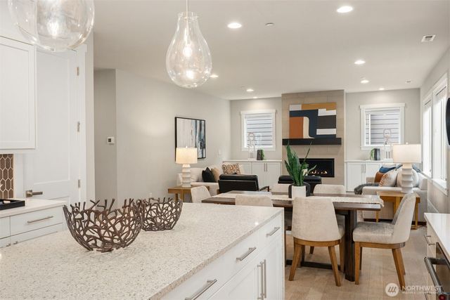 7238 NE 129th Street, Kirkland, WA 98034