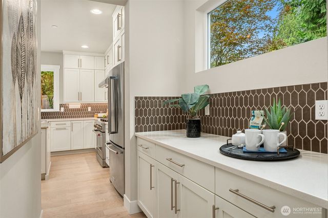 7238 NE 129th Street, Kirkland, WA 98034