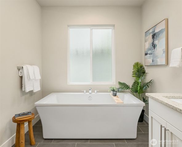 7238 NE 129th Street, Kirkland, WA 98034