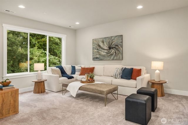 7238 NE 129th Street, Kirkland, WA 98034