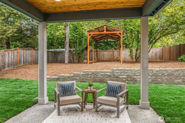 7238 NE 129th Street, Kirkland, WA 98034