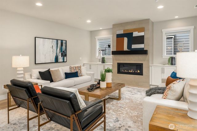 7238 NE 129th Street, Kirkland, WA 98034