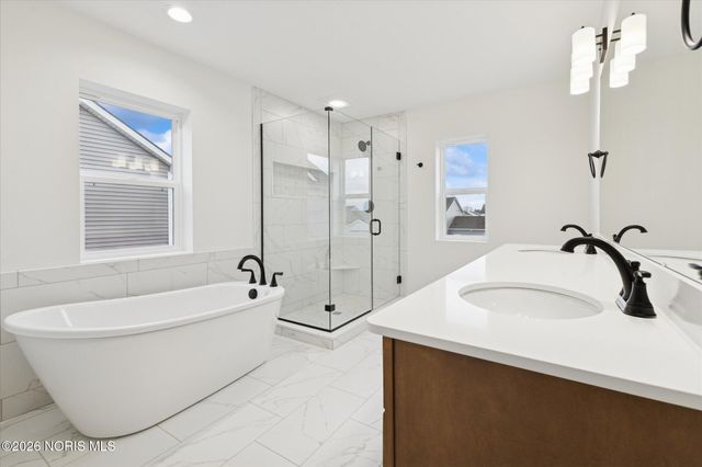 8801 Harlow Court, Sylvania, OH 43560