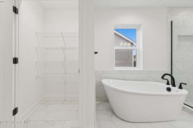 8801 Harlow Court, Sylvania, OH 43560