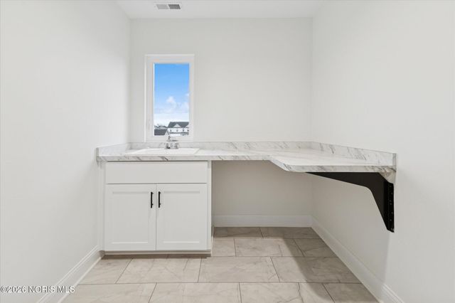 8801 Harlow Court, Sylvania, OH 43560