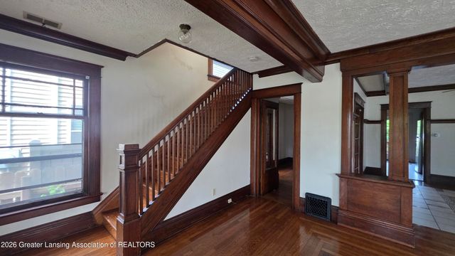219 E Mount Hope Avenue, Lansing, MI 48910