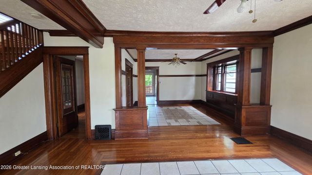 219 E Mount Hope Avenue, Lansing, MI 48910