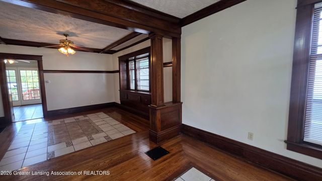 219 E Mount Hope Avenue, Lansing, MI 48910