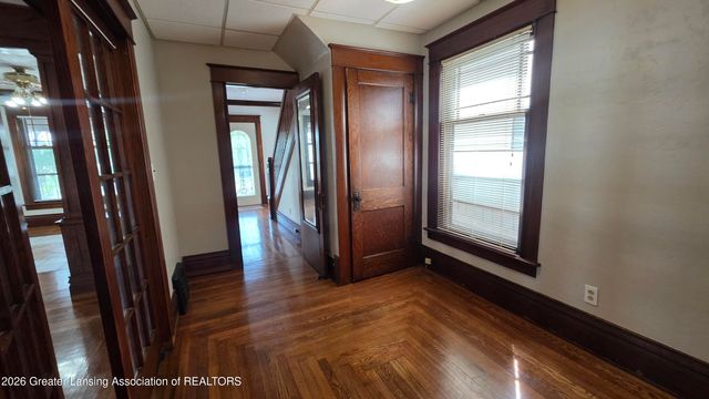 219 E Mount Hope Avenue, Lansing, MI 48910