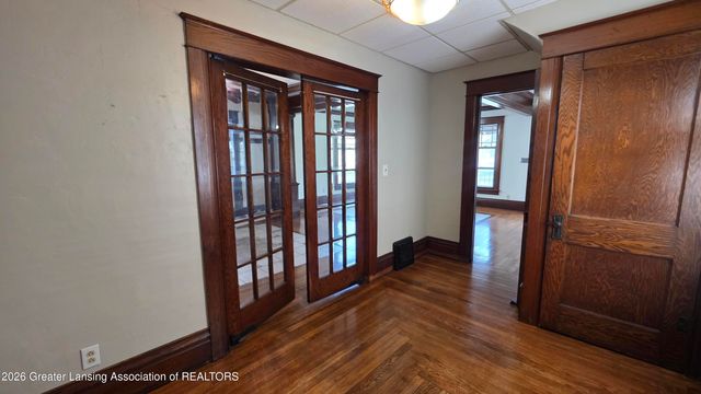 219 E Mount Hope Avenue, Lansing, MI 48910