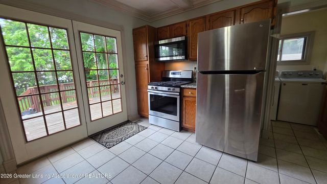 219 E Mount Hope Avenue, Lansing, MI 48910