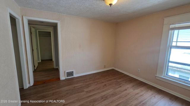 219 E Mount Hope Avenue, Lansing, MI 48910