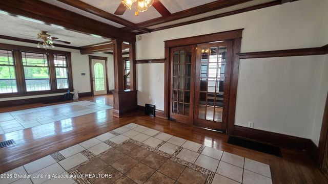 219 E Mount Hope Avenue, Lansing, MI 48910