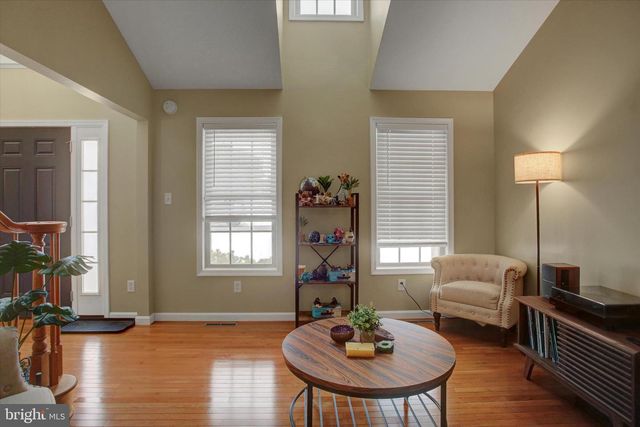 108 N BLACKBERRY LN, Fayetteville, PA 17222