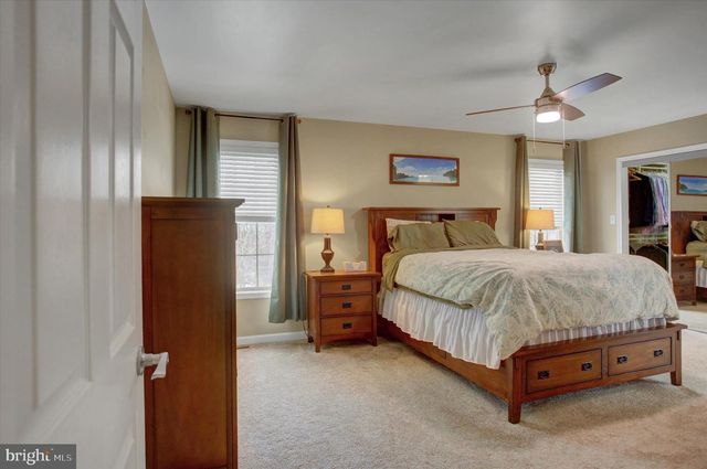 108 N BLACKBERRY LN, Fayetteville, PA 17222