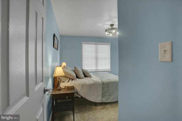 108 N BLACKBERRY LN, Fayetteville, PA 17222