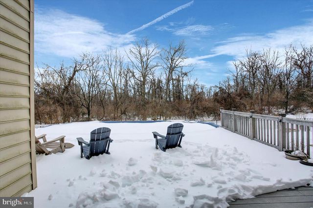 108 N BLACKBERRY LN, Fayetteville, PA 17222