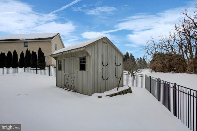 108 N BLACKBERRY LN, Fayetteville, PA 17222