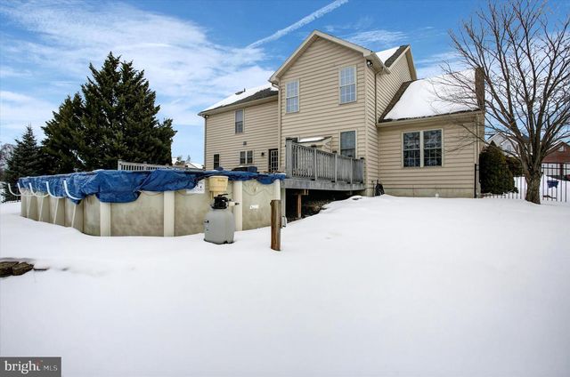 108 N BLACKBERRY LN, Fayetteville, PA 17222