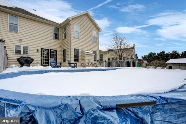 108 N BLACKBERRY LN, Fayetteville, PA 17222