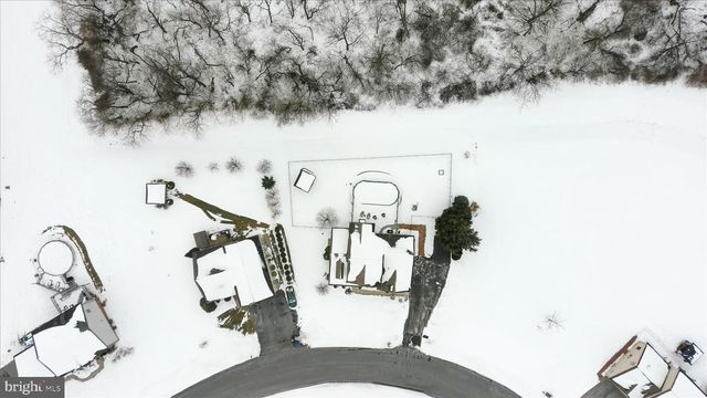 108 N BLACKBERRY LN, Fayetteville, PA 17222