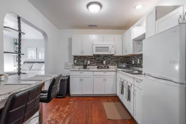 3120 PEEL AVENUE, Orlando, FL 32806