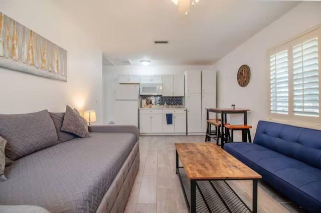 3120 PEEL AVENUE, Orlando, FL 32806