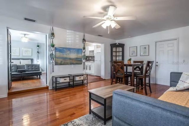 3120 PEEL AVENUE, Orlando, FL 32806